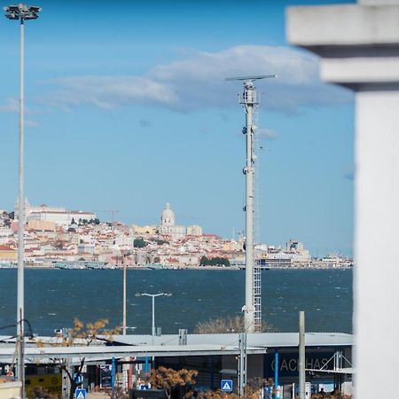 Vista Lisboa Guest Apartments Almada Ngoại thất bức ảnh