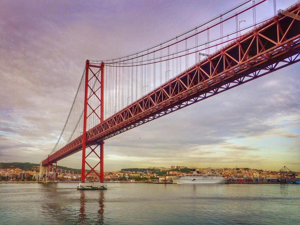 Vista Lisboa Guest Apartments Almada Ngoại thất bức ảnh